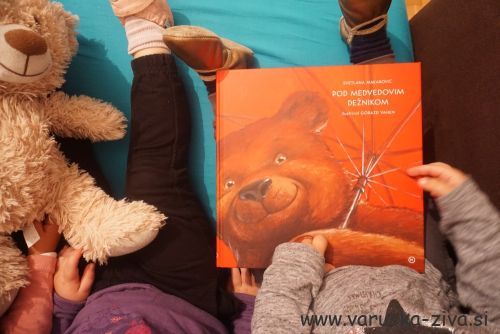 Knjiga tedna: Pod medvedovim dežnikom