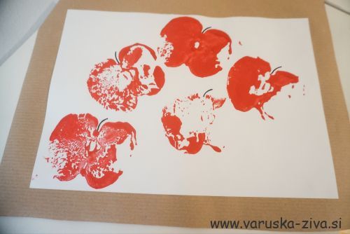 Tiskanje z jabolki - jesenske aktivnosti za otroke