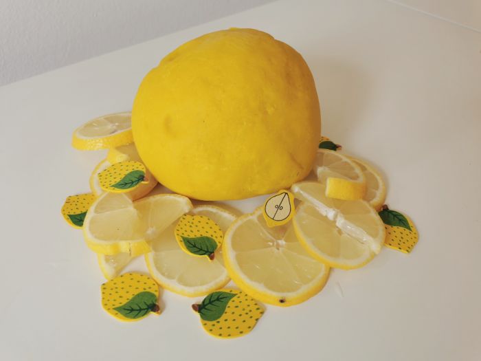 Domači limonin plastelin