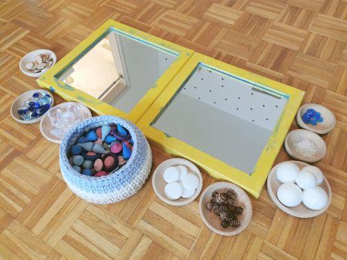 Igra z ogledalom in drobnimi delci