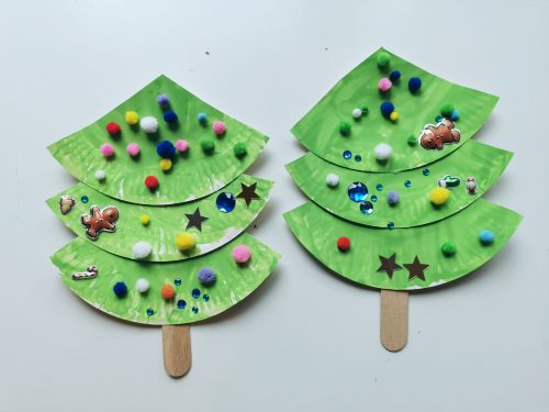 Božične smrečice iz papirnatih krožnikov