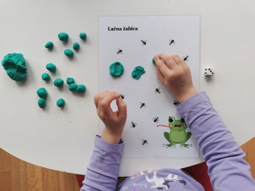 Družabna igra - Lačna žaba